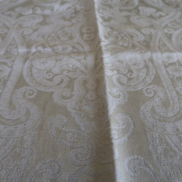 2 Sets pf 4 Ea. Cream Napkins, Luncheon and Dinner Linens - Picture 6 of 10